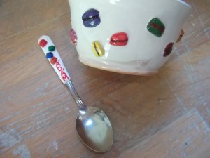 Domború mintás müzlis tálka, hozzáillő kanállal 2800.-Ft/szett