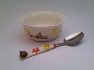 Domború mintás müzlis tálka hozzáillő kanállal 2800.-Ft/szett