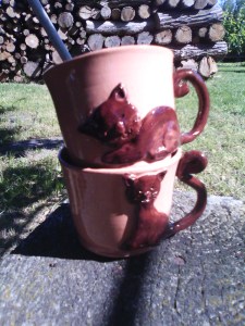 Az unalmas bögrefülezést macskafarokkal lehet feldobni.