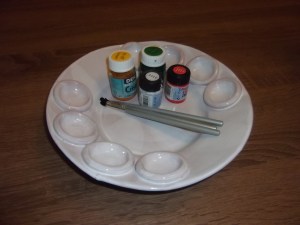 Festéshez. A mélyedések a színkeveréshez ideálisak.