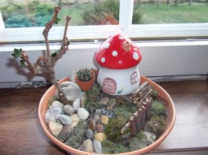 A gombaház mécsestartóként funkcionál.